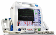 Notherz-Schockdefibrillator Maschine Schiller Defigard 5000 benutzt, um das Herz wieder zu beleben geüberholt